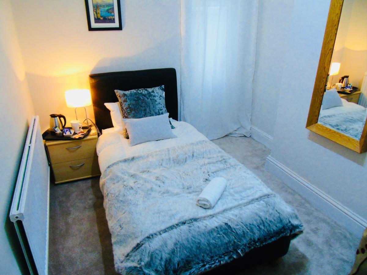 Willows - Cardiff Guest House Екстериор снимка